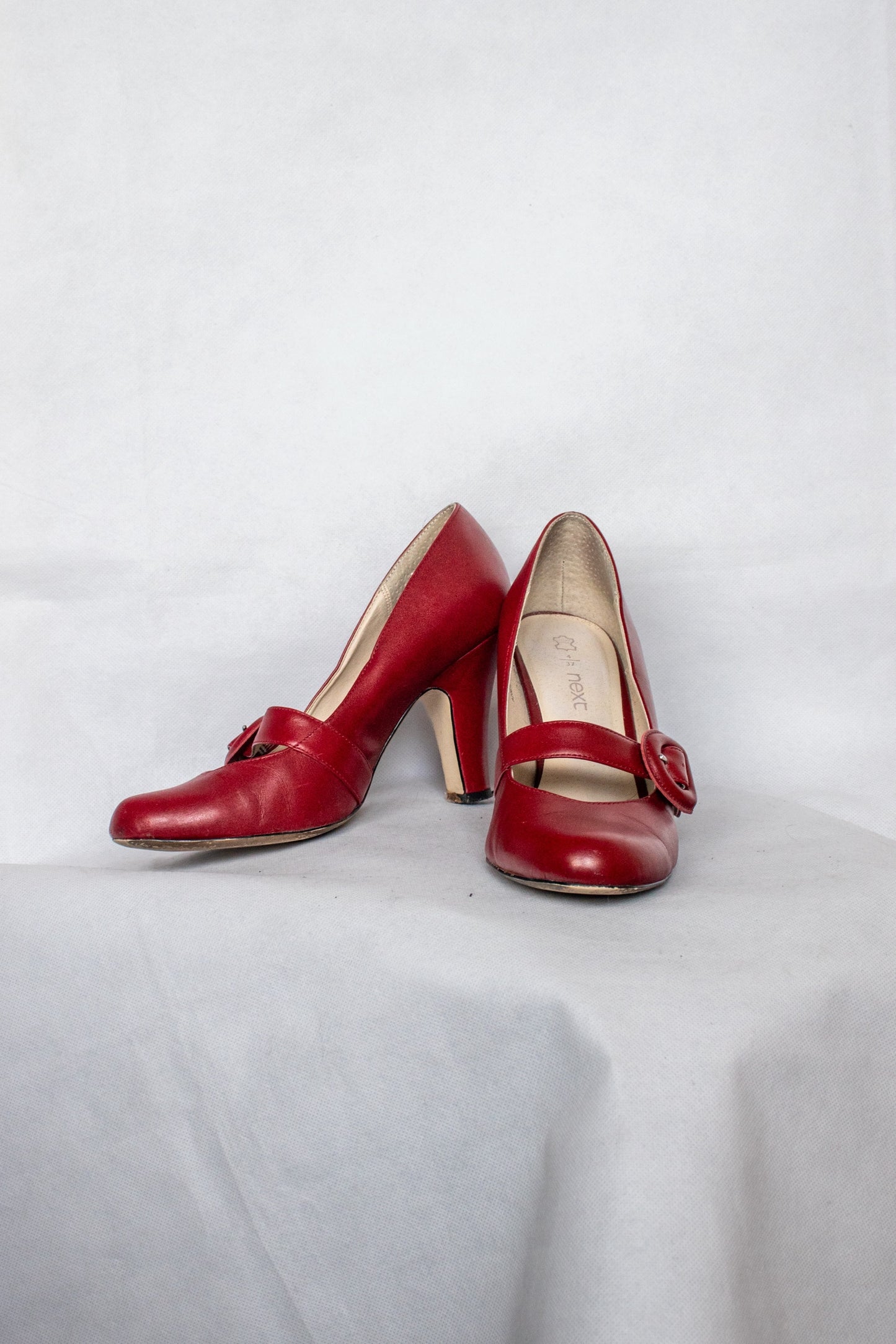 Red  sensible heel