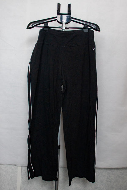 Black Capri/short jogging bottoms
