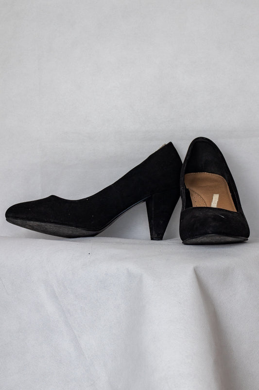 Black heeels