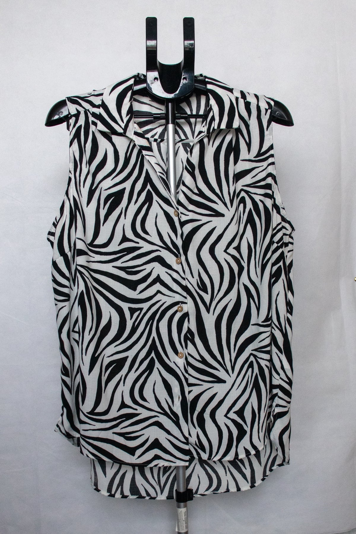 Zebra print sleevesless blouse