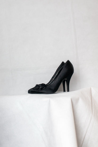 Black bow heels