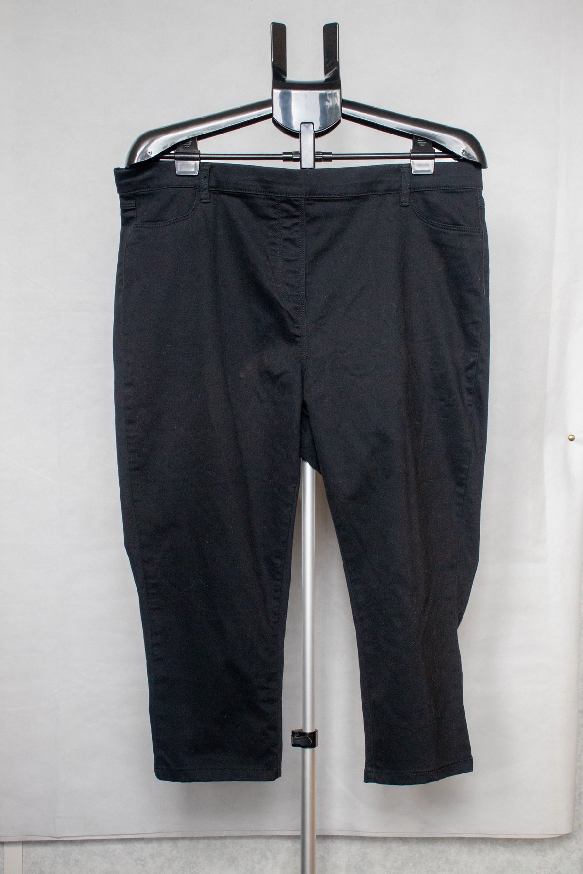 Black stretchy trousers