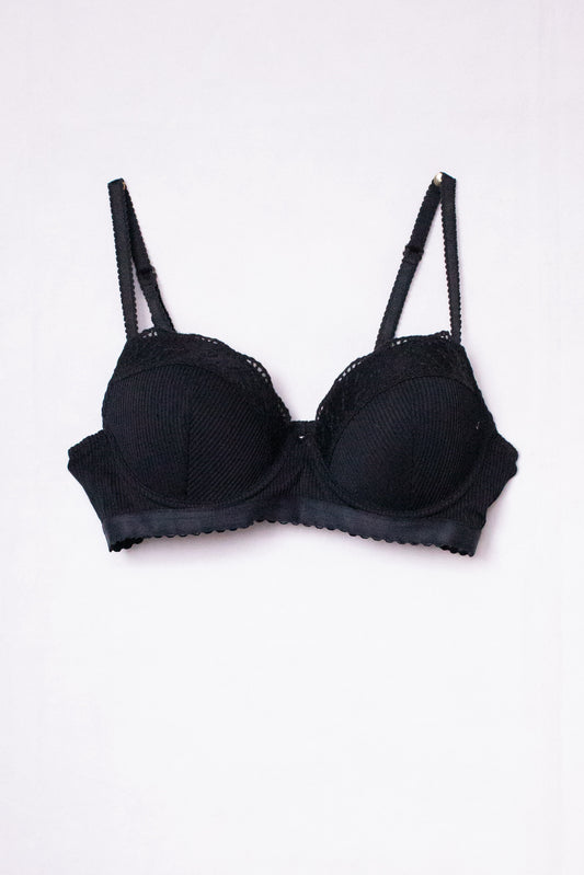 Black ribbed bra