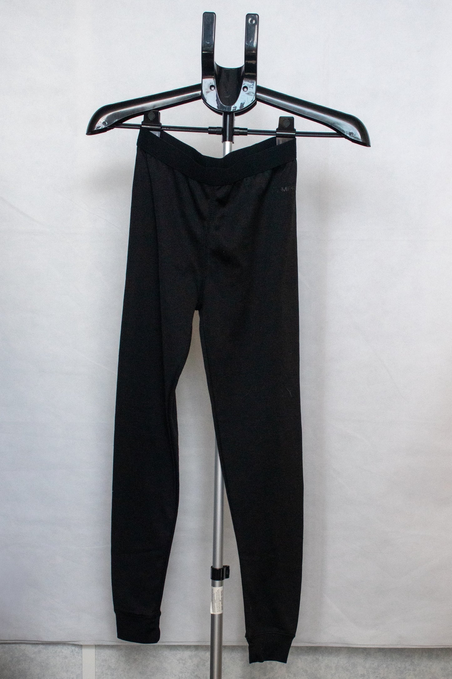 Black sports leggins