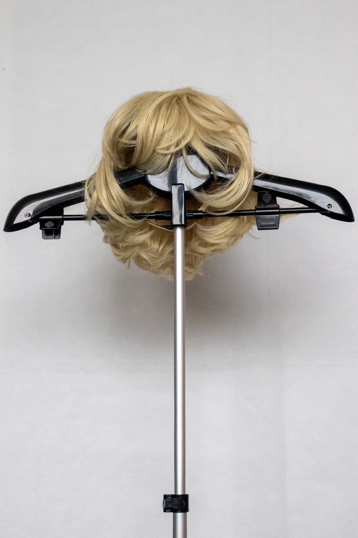 Blonde bob wig