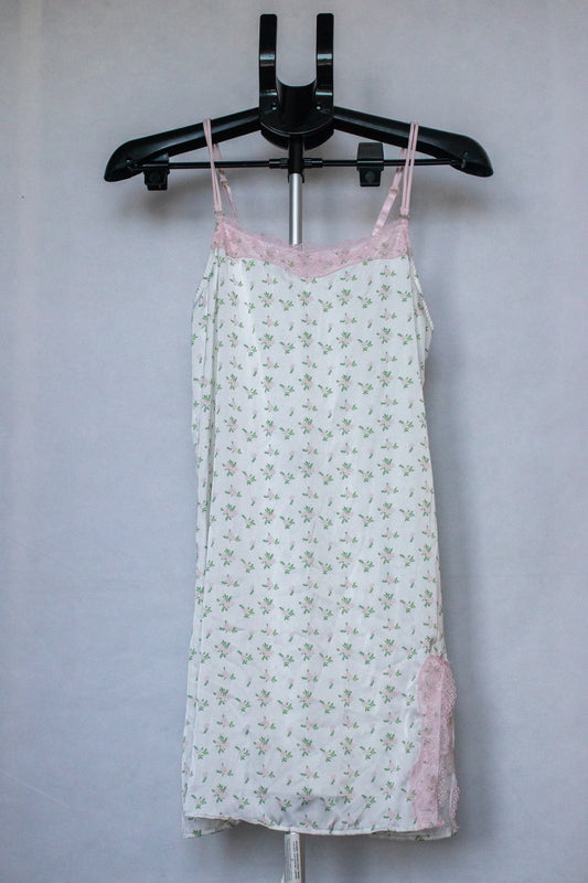 White floral print nightie
