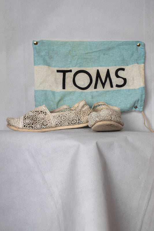Lace espadrilles