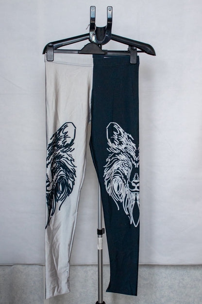 Black and white wolf leggins