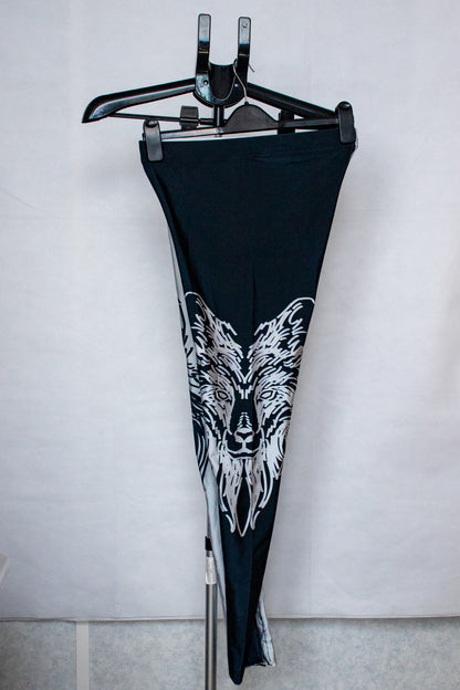 Black and white wolf leggins